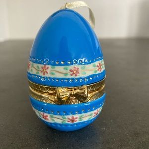 1999 Hallmark Keepsake Easter Collection Ornament EASTER EGG SURPRISE #1